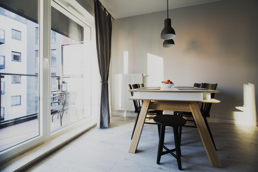 Holidays Home Apartamenty Chmielna กดัญสก์ ภายนอก รูปภาพ