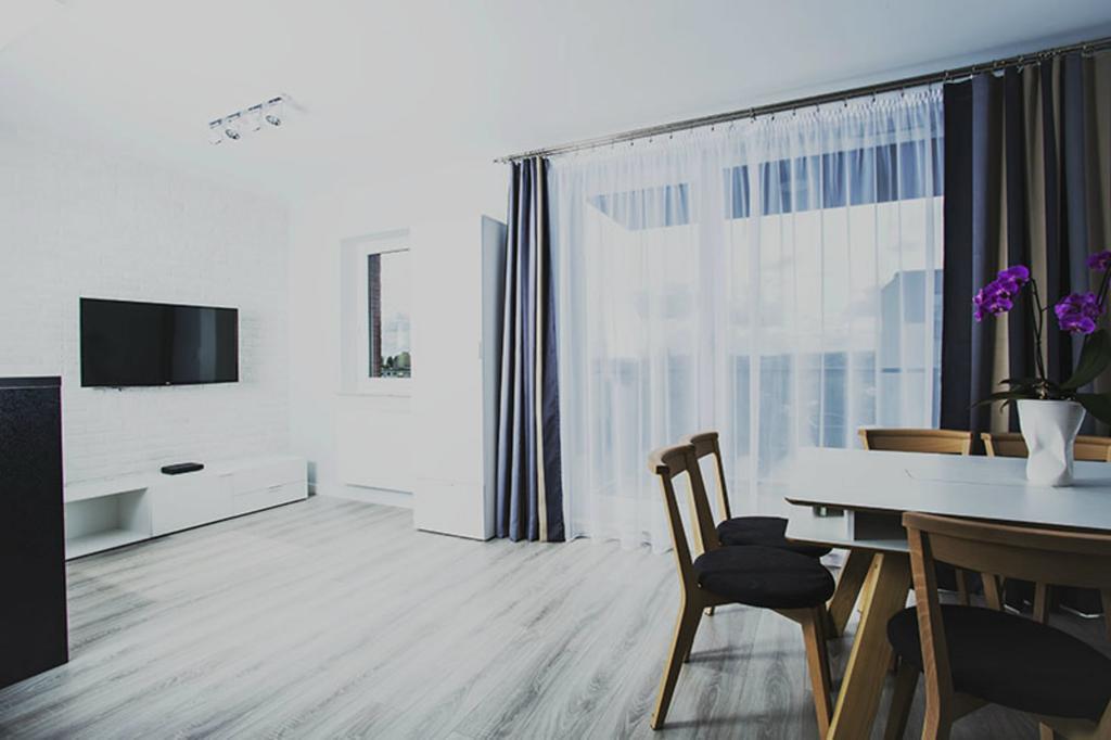 Holidays Home Apartamenty Chmielna กดัญสก์ ภายนอก รูปภาพ