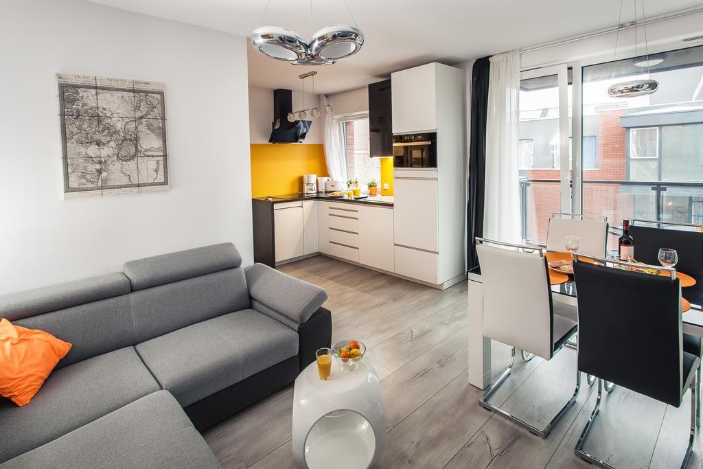 Holidays Home Apartamenty Chmielna กดัญสก์ ภายนอก รูปภาพ